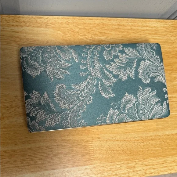 Vintage Travel Clamshell jewelry box with mirror 💍🩵 - Picture 7 of 17